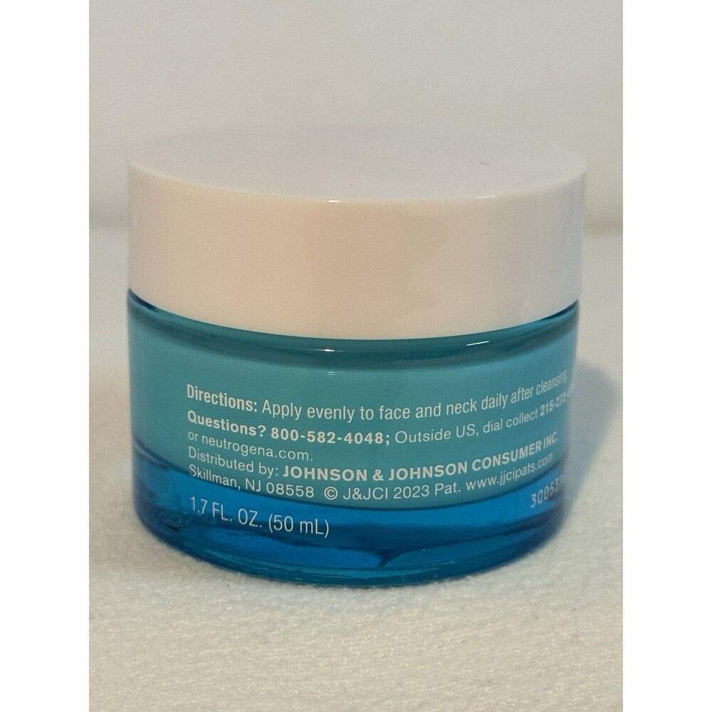 Neutrogena Hydro Boost Water Gel Moisturizer 1.7 fl oz 50 mL Face Neck set of 2 - Picture 3 of 3
